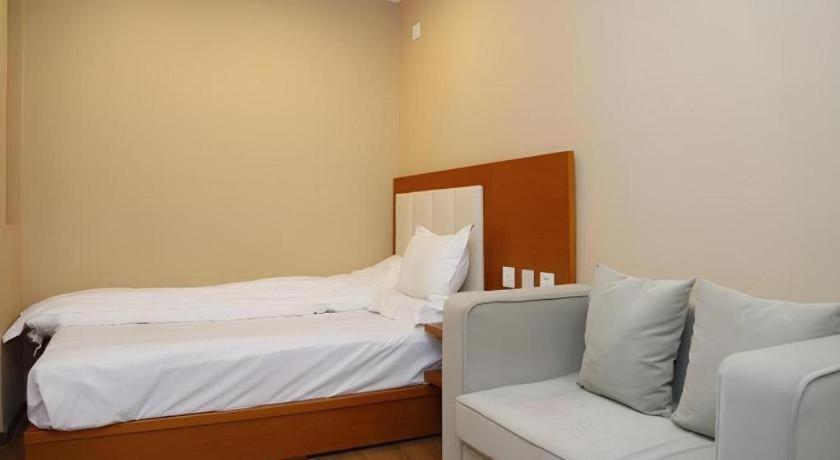 Beijing Yi Jia Hotel Eksteriør bilde